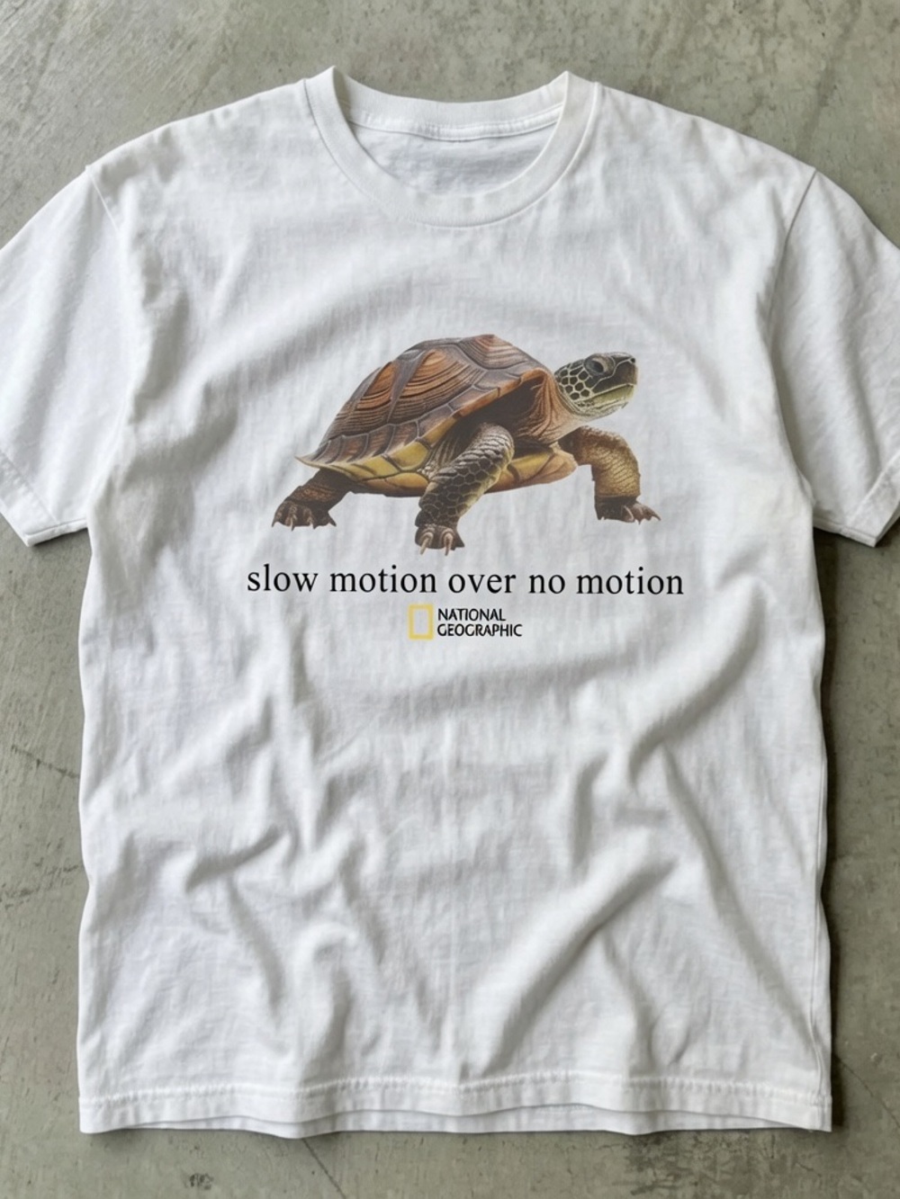 Gildan White T-Shirt with Turtle Graphic and National Geographic Logo